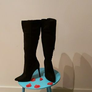 CHARLOTTE RUSSE KNEE HIGH BOOTS